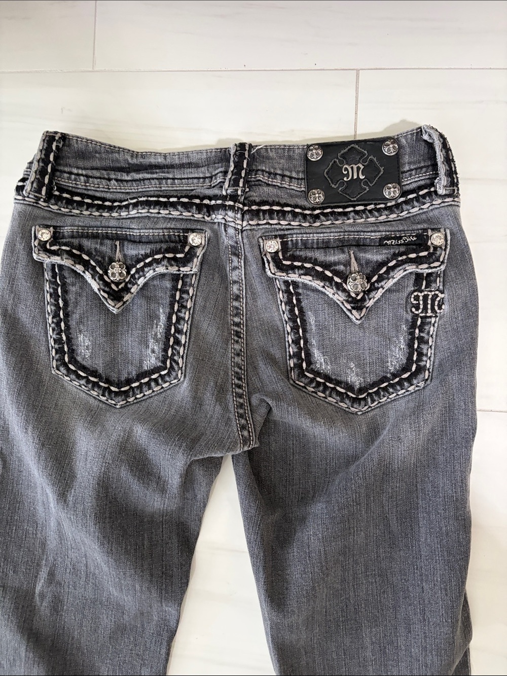 Miss Me Buckle Women's Washed Gray Bootcut Jeans with Contrast Stitching size 29 - Picture 6 of 10